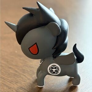 Tokidoki Unicorno - Fumo.  Chaser from series 1.